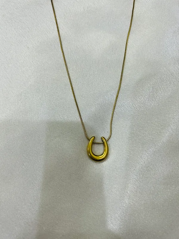 Golden_Aura_Loop_Chain_For_Women_And_Girls