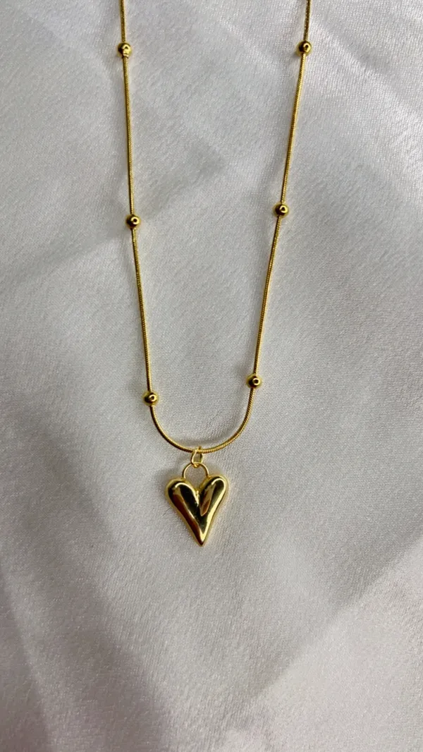 Golden_Puffy_Heart_Necklace_For_Women_And_Girls