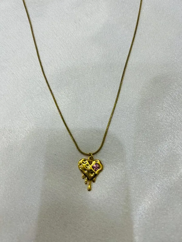 Golden_Molten_Heart_Pendant_Necklace_For_Women_And_Girls