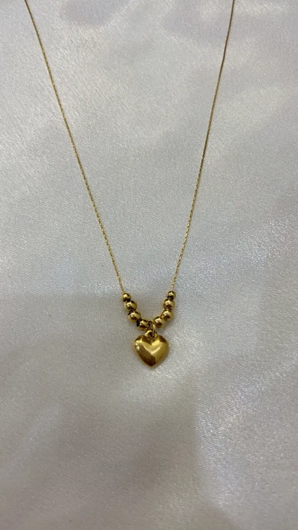 Golden_Elegant_Heart_Bead_Necklace_For_Women_And_Girls
