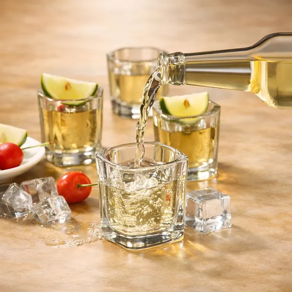 Cocinaire_75ml_Square_Shot_Glass_�_Premium_Crystal_Clear_Whiskey_Tequila_Vodka_Glasses_with_Thick_Base,_Heavy_Bottom,_Freezer_Safe_Small_Liquor_Tasting_Cups_for_Bar_&_Party_(Pack_of_6)