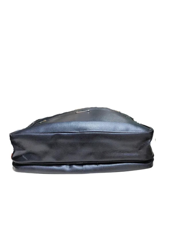 Black_Fashion_Leather_Black_Sling_Bag_For_Men