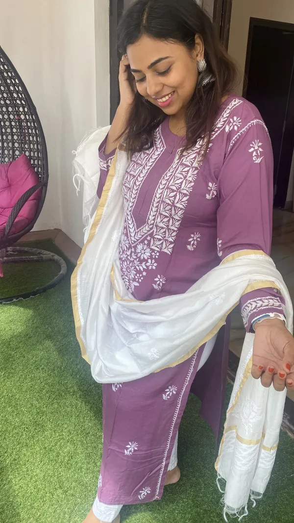 White_Chikankari_Closet_Chanderi_Silk_Dupatta