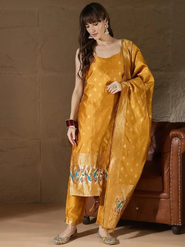 Yellow_Cotton_Premium_Kurta_Set_For_Women