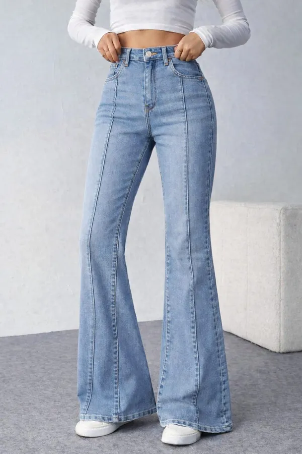 High-Waist_Flared_Denim_Jeans