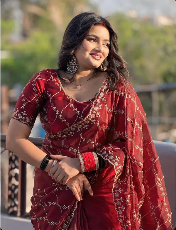 Maroon_Georgette_Saree_with_Intricate_Zari_&_Sequin_Embroidery