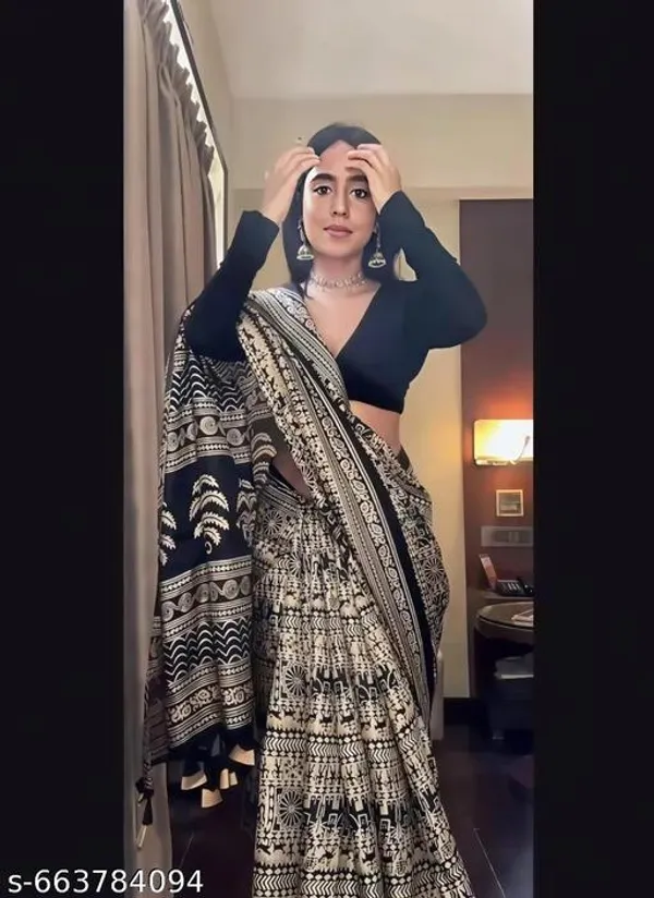Black_Special_Silk_Print_Saree_For_Daily_And_Partywear_And_Uniform_Saree_Small_Figar_Saree