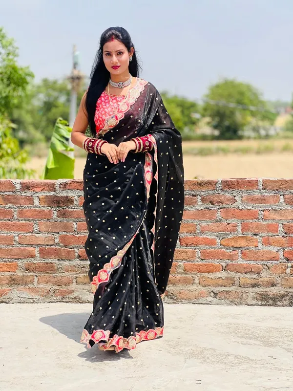 fendy_black_milan_new_fancy_designer_sareee_with_disgital_blouse