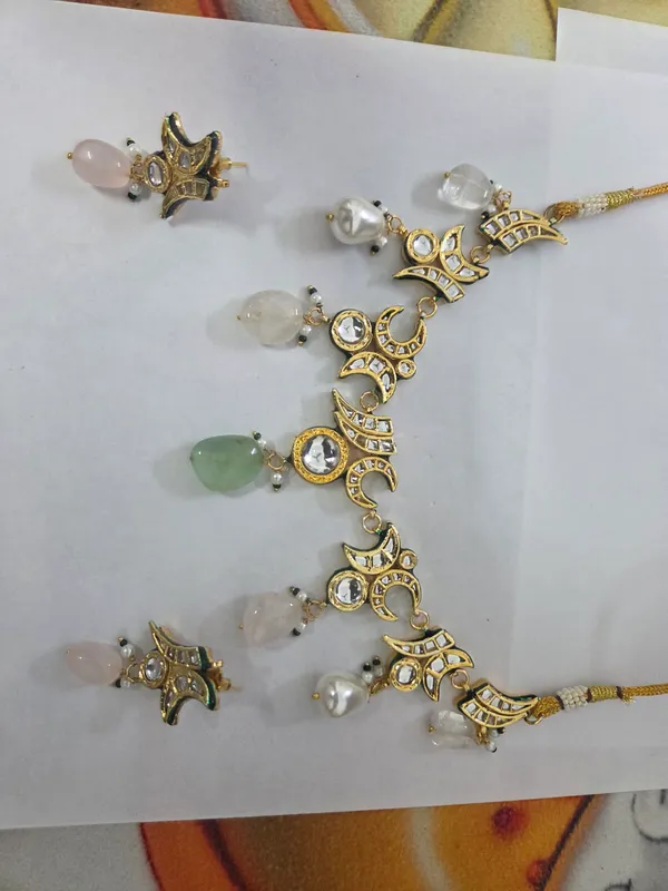 Gold_Tone_Stone_Embellished_Necklace_Set_For_Women