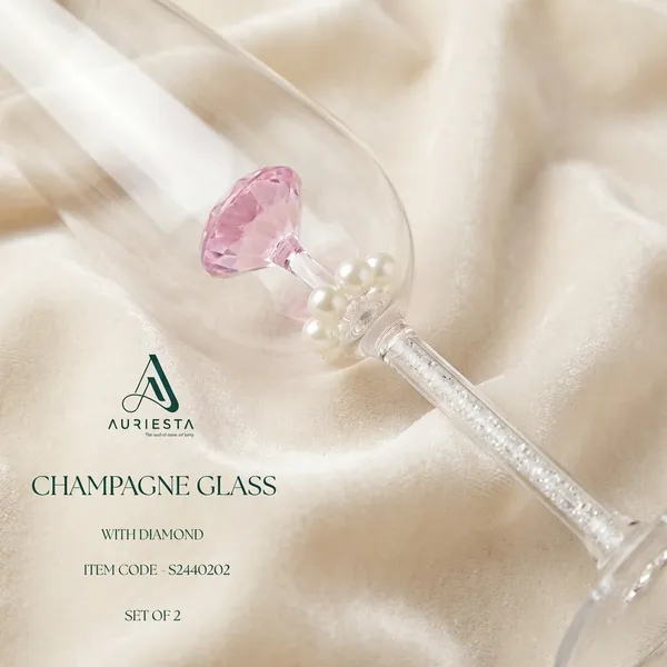 Champagne_Glass_Set_With_Diamond-Shaped_Pink_Accent_-_Set_Of_2