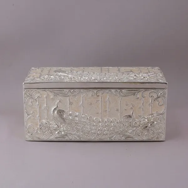 Decorative_Metallic_Silver_Brick_Paperweight