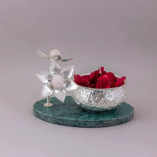 Lotus_Rippose_Bowl_-_Flower_On_Marble_Base_With_Metal_Bowl