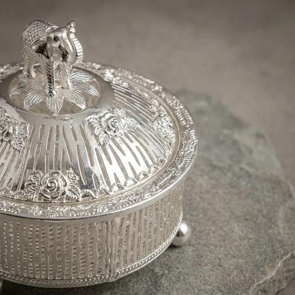 Decorative_Silver-Toned_Trinket_Box_With_Lid
