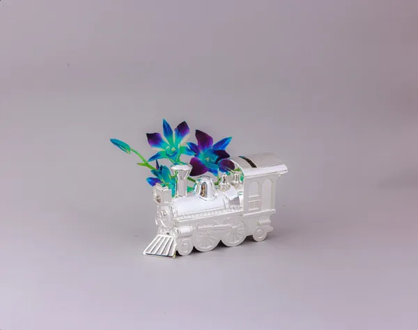Train_Money_Bank_-_Silver_Metal_Locomotive_Coin_Bank