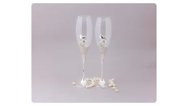 Elegant_Crystal_Champagne_Flutes_Set_Of_2_With_Pearl_Accent