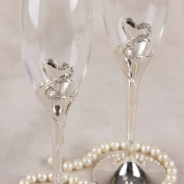 Elegant_Crystal_Champagne_Flutes_Set_Of_2_With_Pearl_Accent