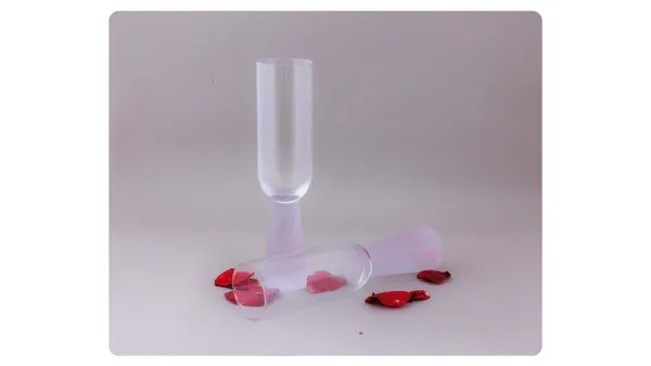 Crystal_Clear_Champagne_Flutes_Set_-_Elegant_Stemmed_Glassware