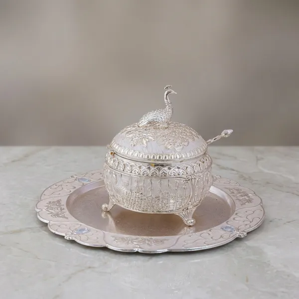 Elegant_Silver-Plated_Sugar_Pot_With_Decorative_Tray_And_Spoon