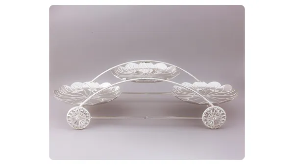 Elegant_Silver-Tone_Decorative_Handle_With_Floral_Motif