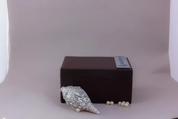 Premium_Dark_Wooden_Jewelry_Box_With_Decorative_Seashell