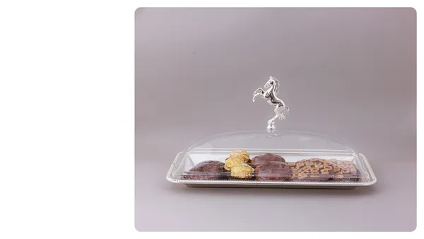 Clear_Acrylic_Serving_Tray_With_Horse_Handle_And_Assorted_Cookies