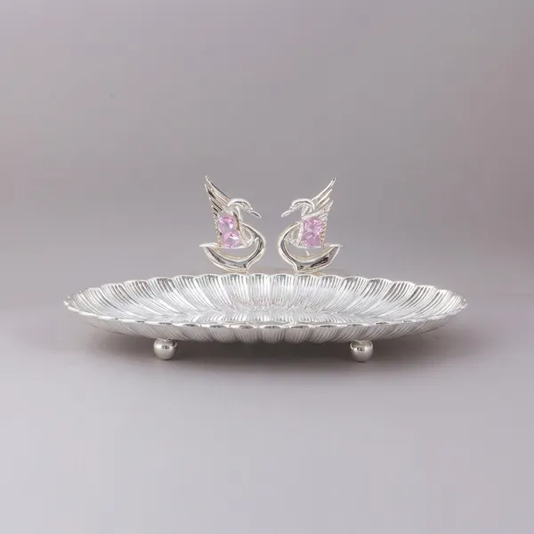 Elegant_Swan_Platter_With_Pink_Stone_Accents