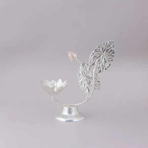 Crystal_Butterfly_And_Lotus_Flower_Decorative_Showpiece