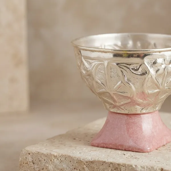Crystal_Glass_Dessert_Bowl_With_Pink_Stand