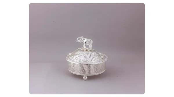 Handcrafted_Silver-Toned_Elephant_Trinket_Box_With_Lid