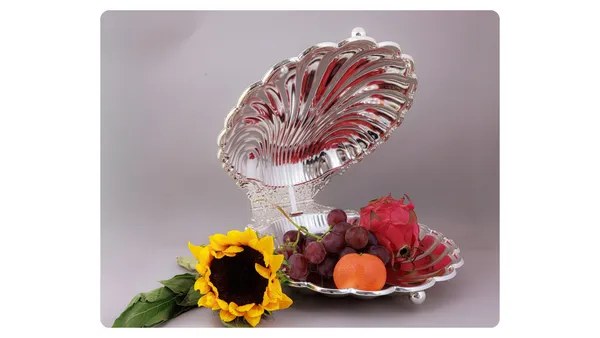 Shell-Shaped_Crystal_Glass_Serving_Dish_With_Lid
