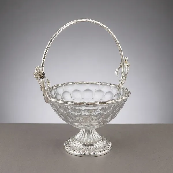 Elegant_Silver-Toned_Flower_Glass_Basket_With_Handle