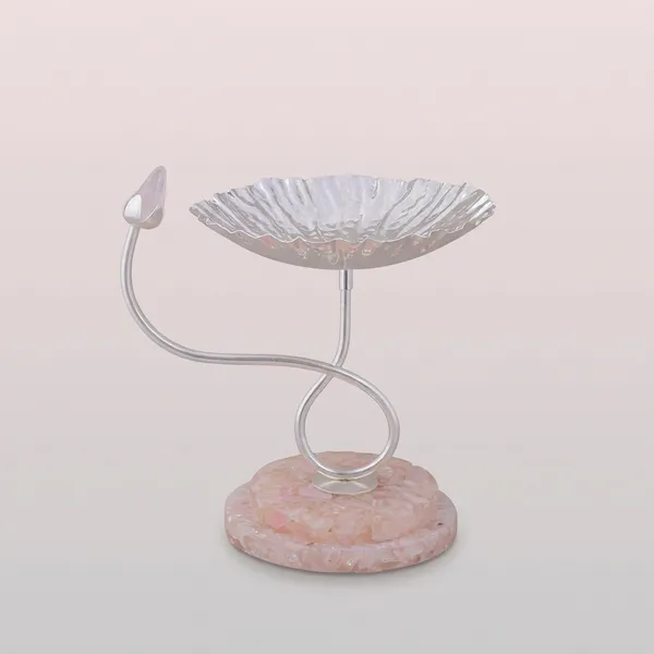 Elegant_Spiral_Jewelry_Stand_With_Rose_Quartz_Base