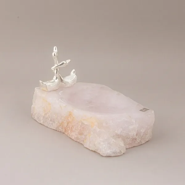 Decorative_White_Stone_Figurine_With_Metal_Accent