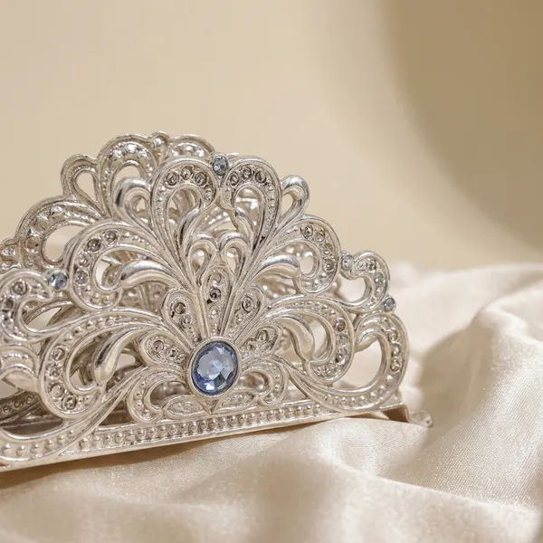 Auriesta_Ornate_Silver-Plated_Tissue_Holder