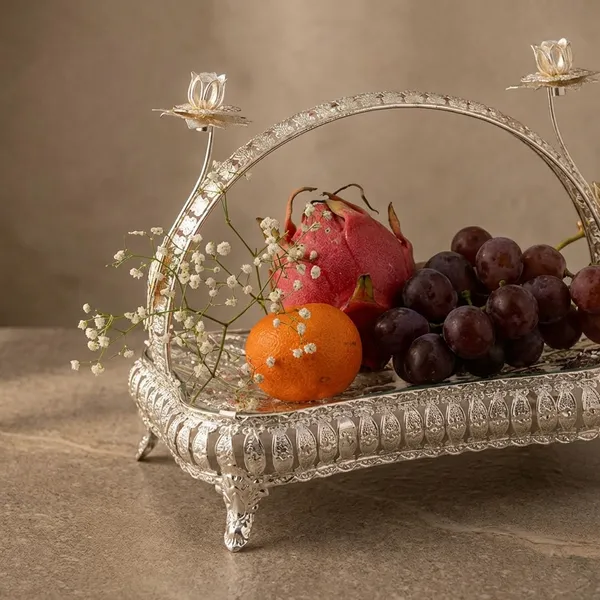 Elegant_Silver-Tone_Basket_With_Handle_-_Decorative_Fruit_Basket