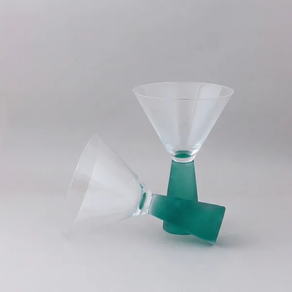 Auriesta_Martini_Glass_Set_With_Stem_Green_-_Set_Of_2