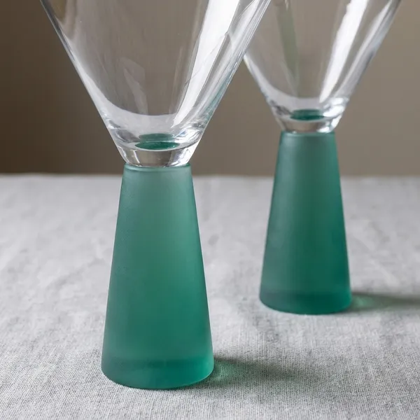 Auriesta_Martini_Glass_Set_With_Stem_Green_-_Set_Of_2
