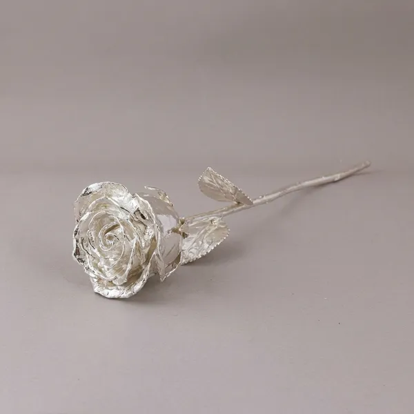 Handcrafted_Silver_Metallic_Decorative_Rose_-_Gift_Item