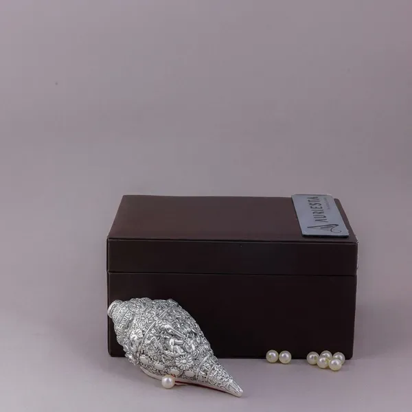 Premium_Dark_Wooden_Jewelry_Box_With_Decorative_Seashell