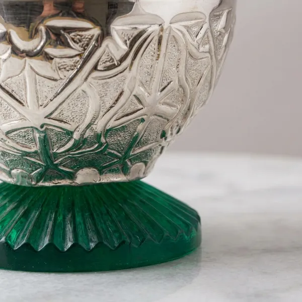 Crystal_Cut_Glass_Bowl_With_Green_Decorative_Base