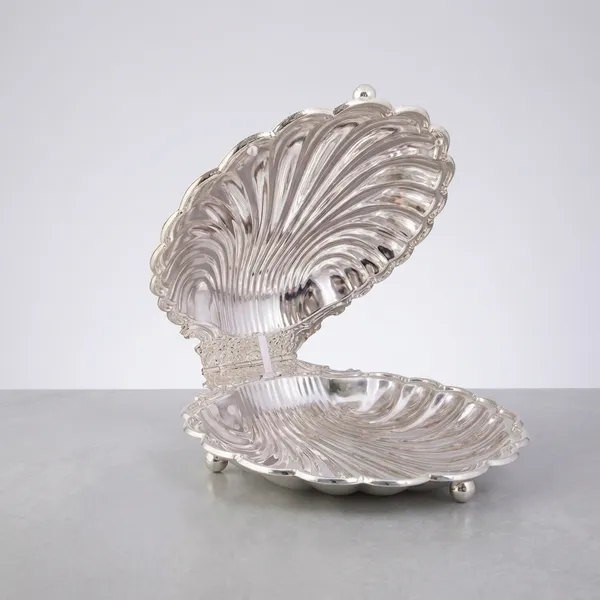 Auriesta_Shell-Shaped_Silver-Plated_Serving_Bowl_With_Lid
