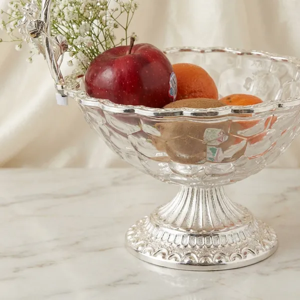 Elegant_Crystal_Glass_Fruit_Bowl_With_Handle_-_Decorative_Tableware
