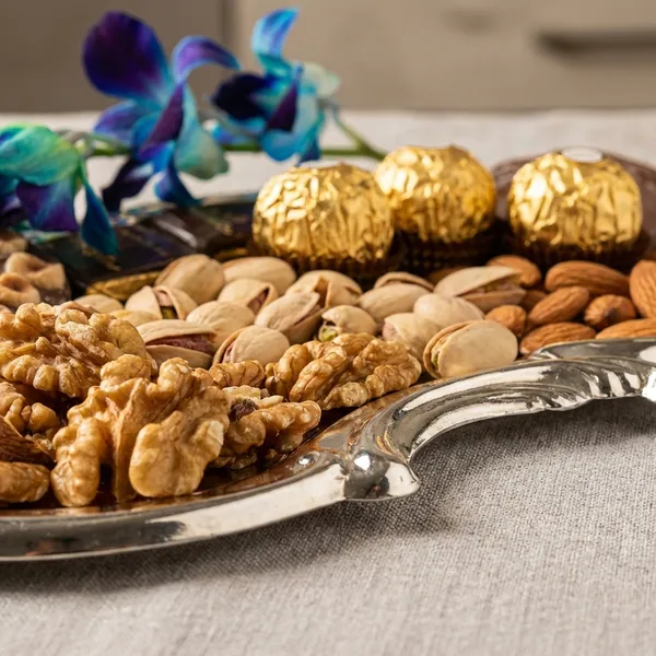 Arista_Premium_Oval_Serving_Platter_With_Decorative_Edge