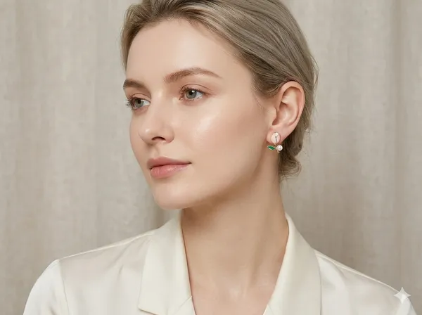 Blushing_Tulip_Enamel_Studs_|_Morning_Dew_Tulip_Earrings_For_Women