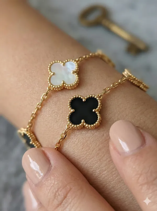 Midnight_Bloom_Lucky_Four_Leaf_Clover_18K_Gold_Tone_Titanium_Steel_Anti_Tarnish_Waterproof_Hypoallergenic_Lifeproof_Bracelet_For_Women
