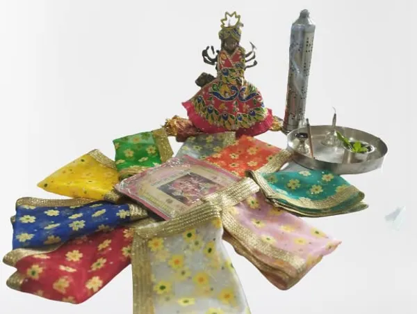 Multicolor_Traders_Mata_Chunar_Set_And_Shringaar_Dani_Navratri_Special_For_Durga_Mata_Puja_And_Decoration_9_Colors_Chunari_For_9_Days_With_20_Items_Of_Shringaar_Devi_Maa_Ki_Chunri_Aur_Shringaar