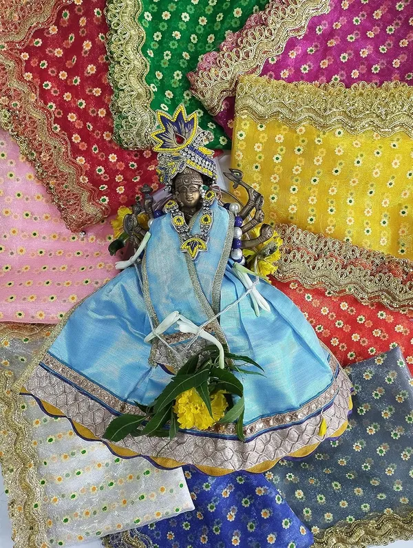 Multicolor_Traders_Mata_Chunar_Navratri_Special_For_Durga_Mata_Puja_And_Decoration_9_Colors_For_9_Days_And_Sizes_Devi_Maa_Ki_Chunri