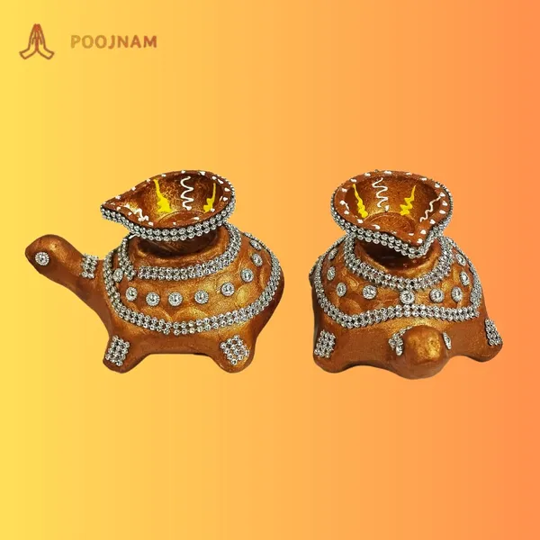 Gold_Diwali_Diya_Tortoise_Shape_Handmade_Teracotta_Clay_Diya_With_Silver_Decoration_Set_Of_2_10_Free_Tea_Ligth_Wax_Candles_Ideal_For_Diwali_Gifting_Home_Decoration