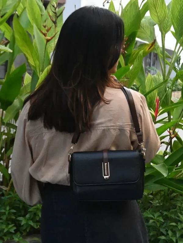 Black_Pu_Leather_Elena_City_Handbag_For_Women