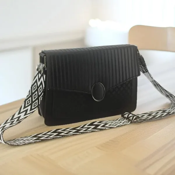 Black_Pu_Leather_Valencia_Elegant_Handbag_For_Women